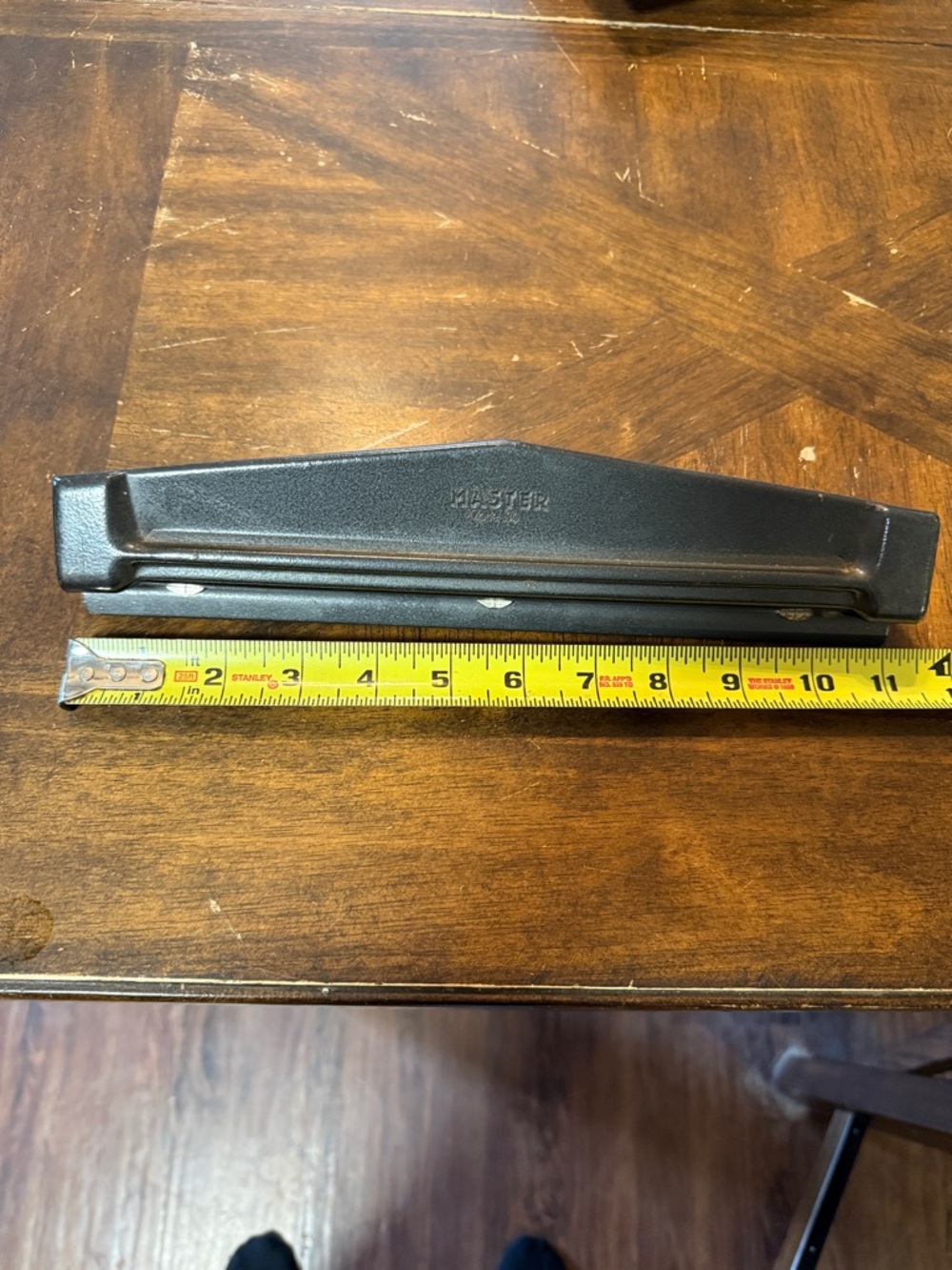 Black master model 30 3-Hole Punch in good used condition